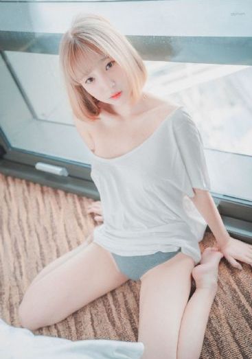 美女耐不住寂寞的原因_DVD在线播放